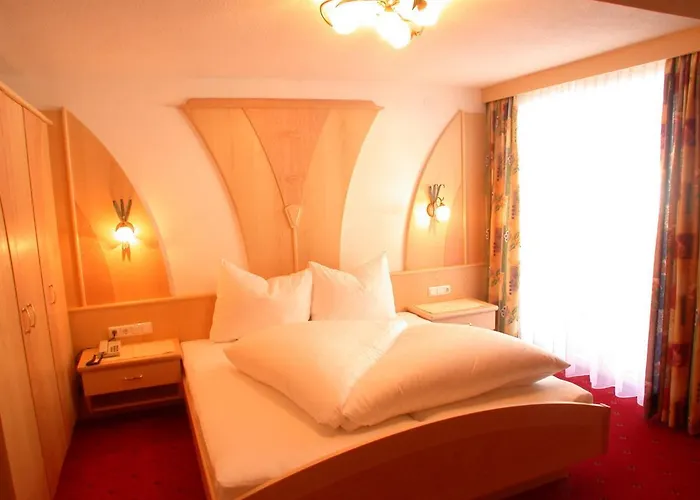 加尼普德拉酒店 3*